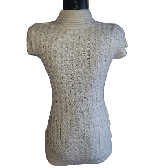 Guilty Off White Colored Knit Short Sleeve V Neck Top M - Picture 6 of 7